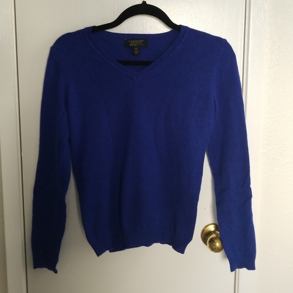 EUC 100% Cashmere V-Neck Sweater in Royal Blue - Picture 2 of 3